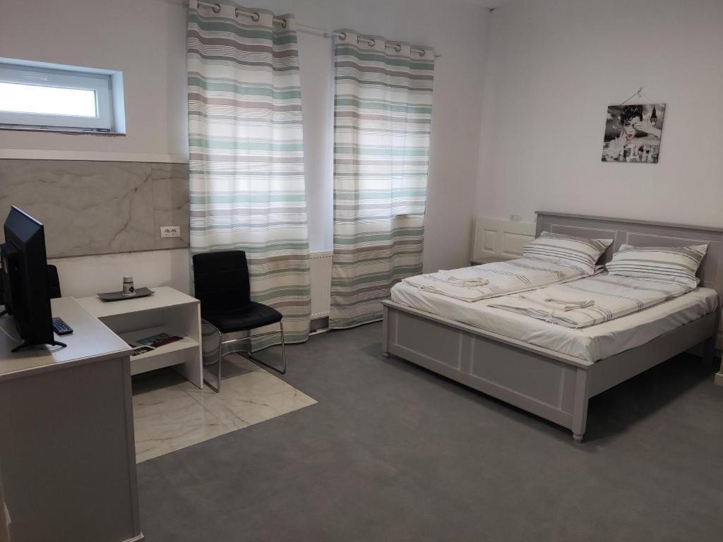 Hunedoara Sport Confort Hotel Экстерьер фото